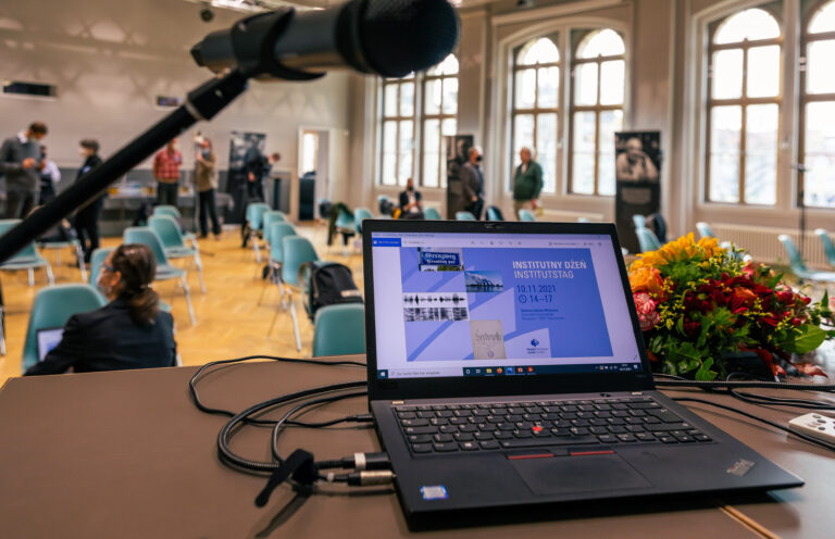 Institutstag 2021: Blick in den großen Saal der Kulturfabrik Hoyerswerda © SI/Gernot Menzel (2021)