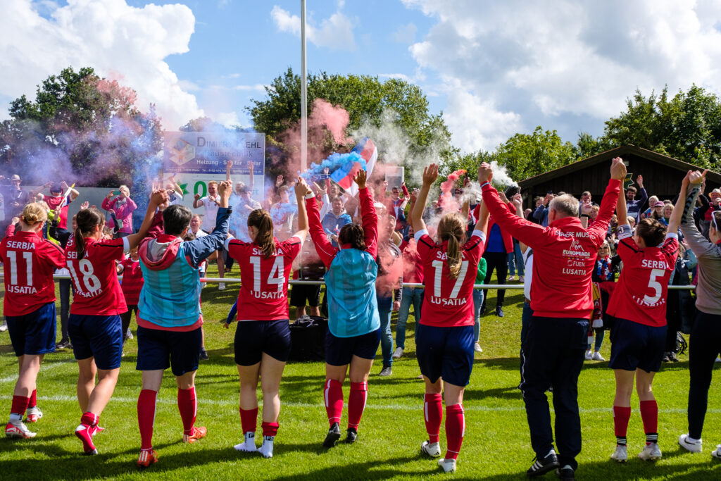 Frauenmannschaft der Sorben nach dem Spiel bei der Europeada 2024