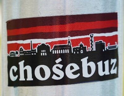 Sorbische/Wendische Aufschrift als Aufkleber in in Cottbus/Chóśebuz 